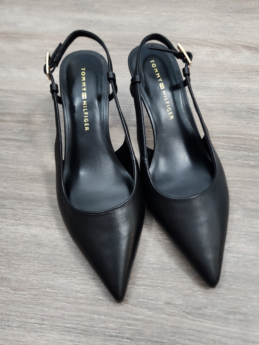 Tommy Hilfiger Womens Size 8M Black Leather Pointed Toe Slingback Kitten Heels